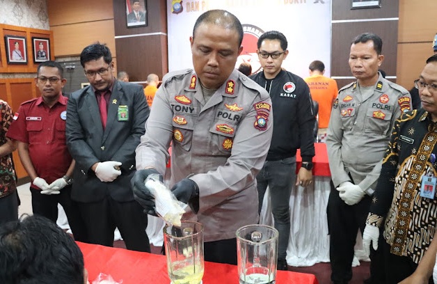 Satresnarkoba Polres Karimun Musnahkan Ribuan Butir Pil Ekstasi, Pelaku Terancam Hukuman Mati